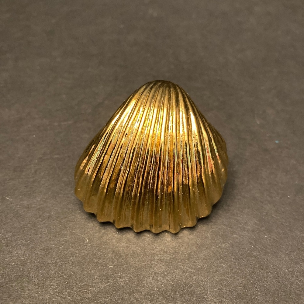 Knob Hill Shell Drawer Cabinet‎ Knobs Gold Tone Set of 6 NEW Old Stock
